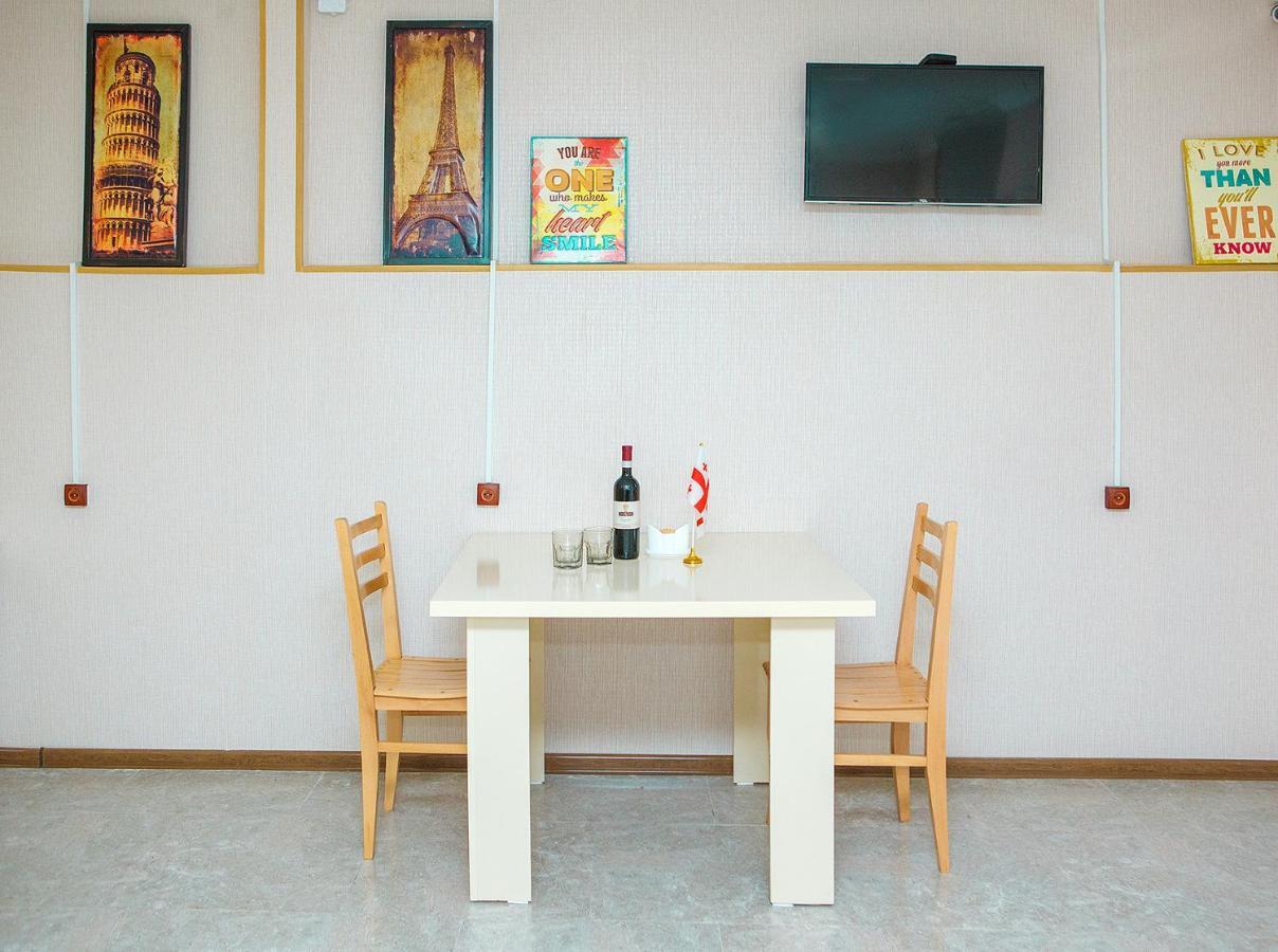 Blossom Hostel Updated ! Обновлено !!! City Center! Perfect Order!!! Snow-White Bed Linen!!! Идеальный Порядок!!! Белоснежное Постельное Белье!!! Центр Города !!! Tbilisi Exteriér fotografie