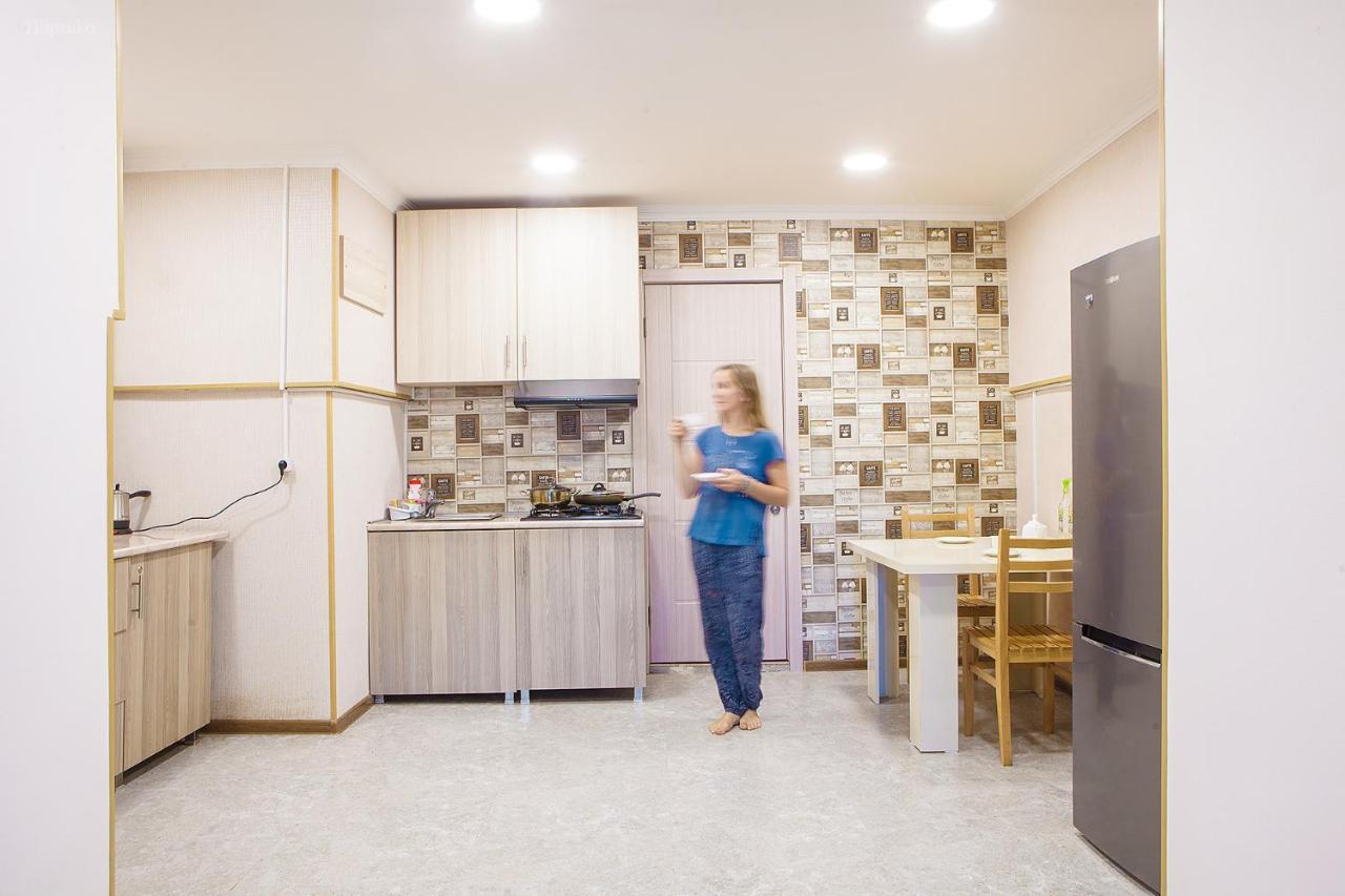 Blossom Hostel Updated ! Обновлено !!! City Center! Perfect Order!!! Snow-White Bed Linen!!! Идеальный Порядок!!! Белоснежное Постельное Белье!!! Центр Города !!! Tbilisi Exteriér fotografie